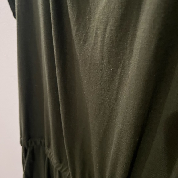 Forest green jumpsuit, short sleeve - Picture 4 of 5